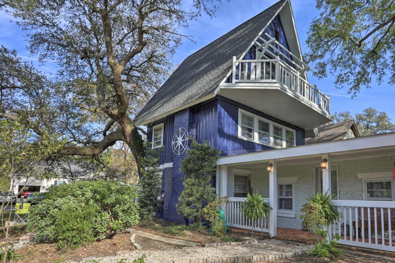 Coastal, Walkable Home In Historic Southport! Exterior photo