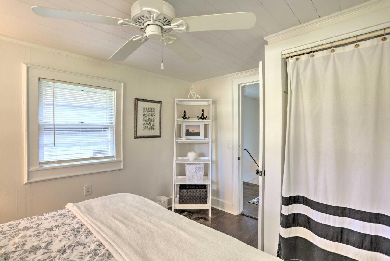 Coastal, Walkable Home In Historic Southport! Exterior photo