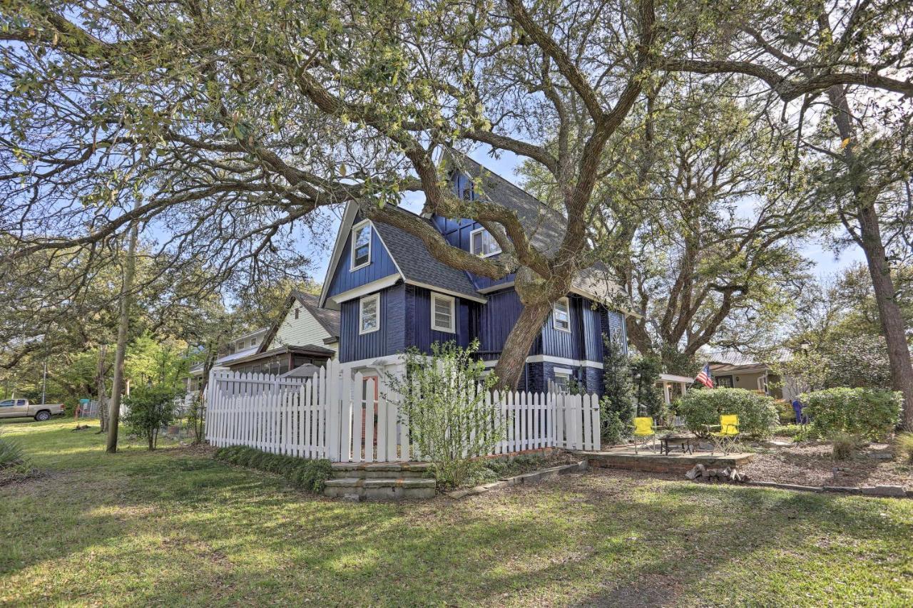 Coastal, Walkable Home In Historic Southport! Exterior photo