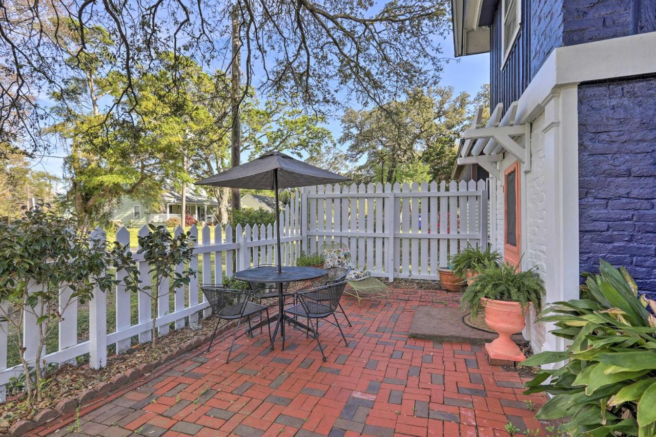 Coastal, Walkable Home In Historic Southport! Exterior photo